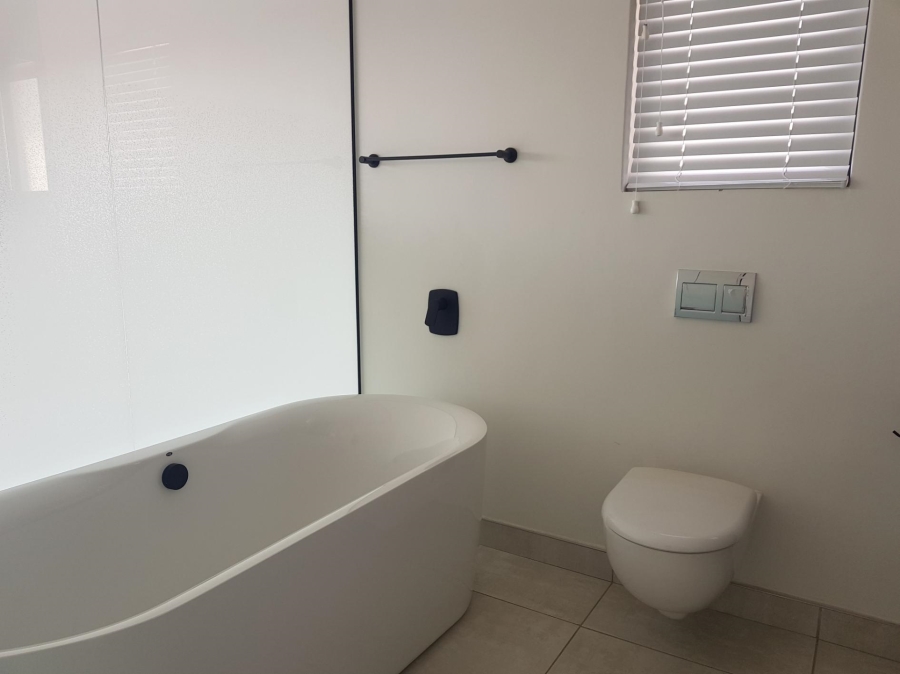 To Let 2 Bedroom Property for Rent in The Polofields Gauteng