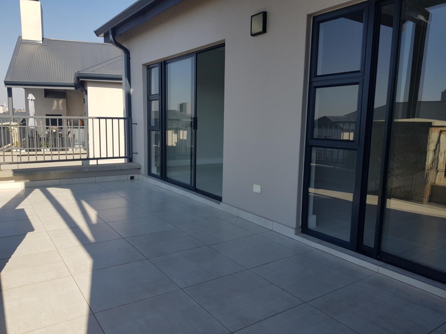 To Let 2 Bedroom Property for Rent in The Polofields Gauteng