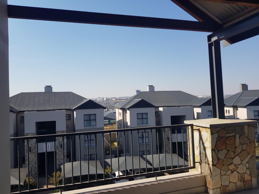 To Let 2 Bedroom Property for Rent in The Polofields Gauteng