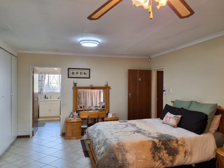 4 Bedroom Property for Sale in Freeway Park Gauteng