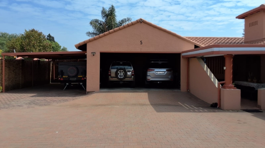 4 Bedroom Property for Sale in Freeway Park Gauteng