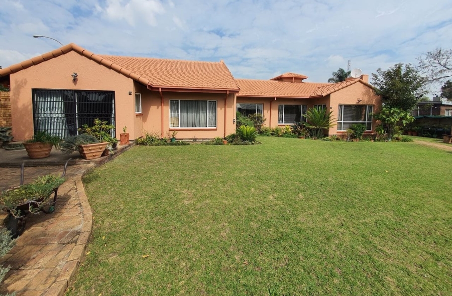 4 Bedroom Property for Sale in Freeway Park Gauteng