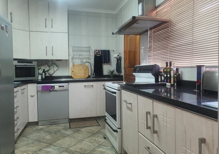 4 Bedroom Property for Sale in Freeway Park Gauteng