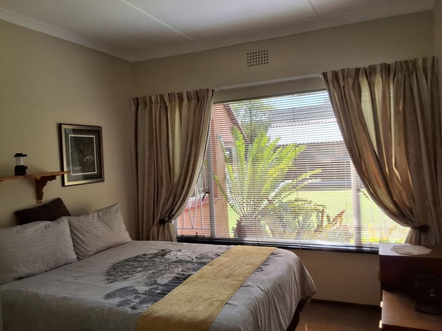 4 Bedroom Property for Sale in Freeway Park Gauteng