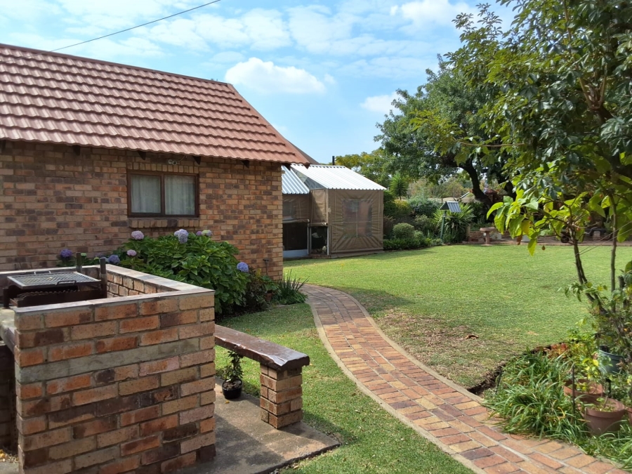 4 Bedroom Property for Sale in Freeway Park Gauteng