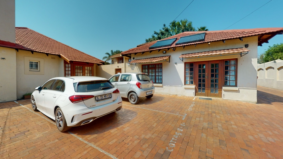 10 Bedroom Property for Sale in Bedfordview Gauteng