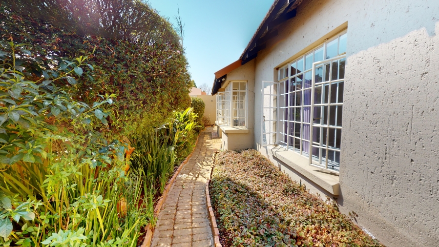 10 Bedroom Property for Sale in Bedfordview Gauteng