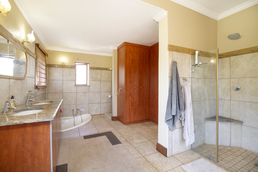 4 Bedroom Property for Sale in Elandsfontein SH Gauteng