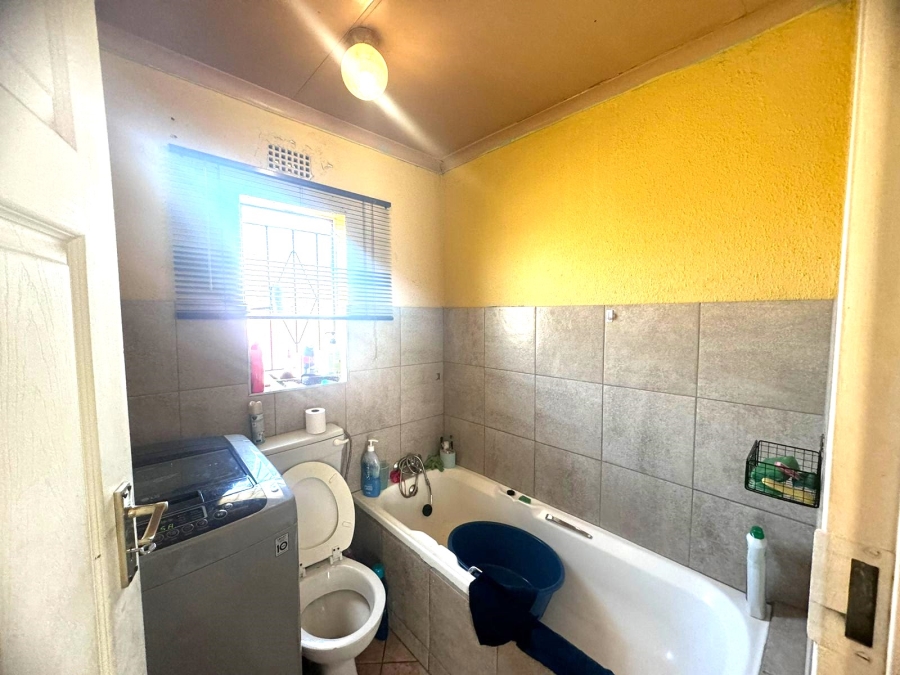 2 Bedroom Property for Sale in Tsakane Ext 11 Gauteng