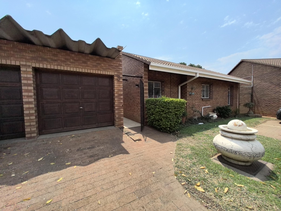 3 Bedroom Property for Sale in Amandasig Gauteng