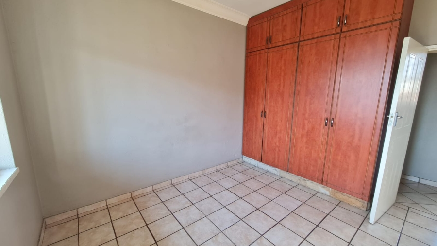 To Let 1 Bedroom Property for Rent in Dalview Gauteng