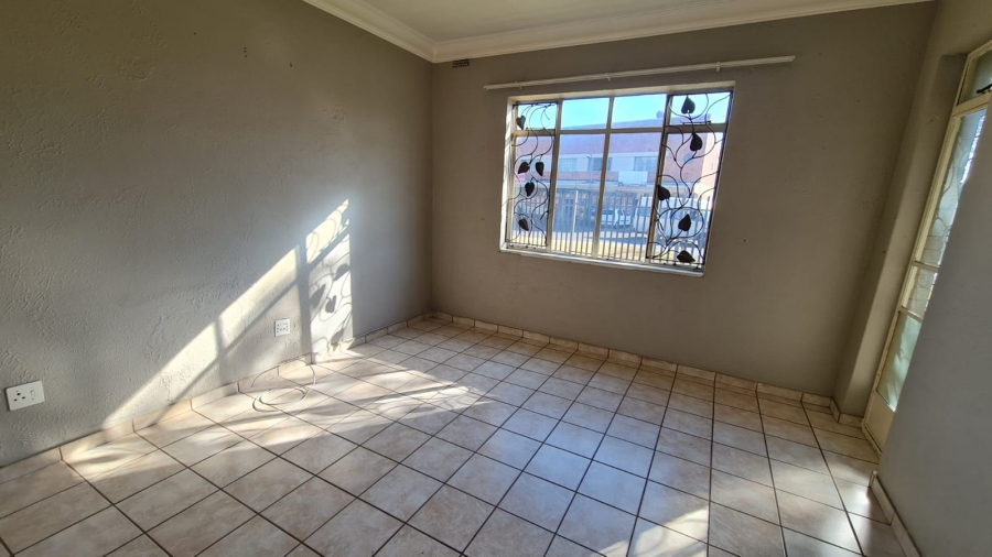 To Let 1 Bedroom Property for Rent in Dalview Gauteng