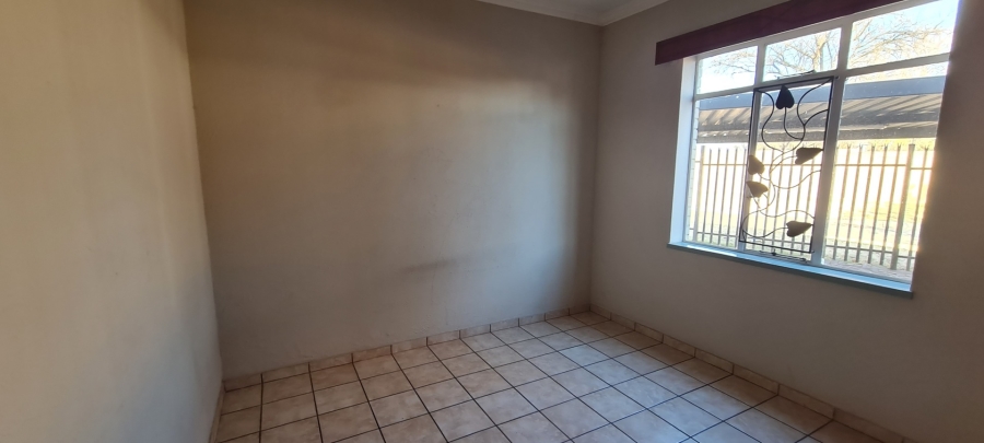 To Let 1 Bedroom Property for Rent in Dalview Gauteng