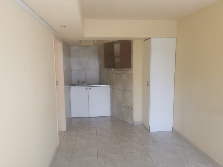 To Let 1 Bedroom Property for Rent in Cresslawn Gauteng