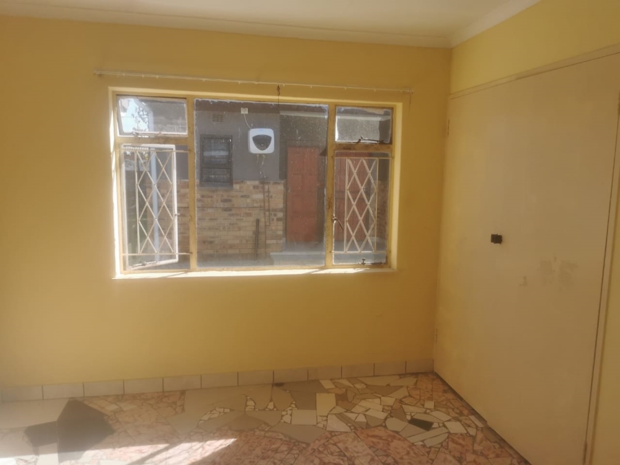 To Let 1 Bedroom Property for Rent in Cresslawn Gauteng