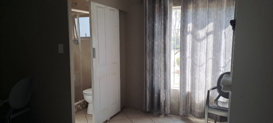 14 Bedroom Property for Sale in Cloverdene Gauteng