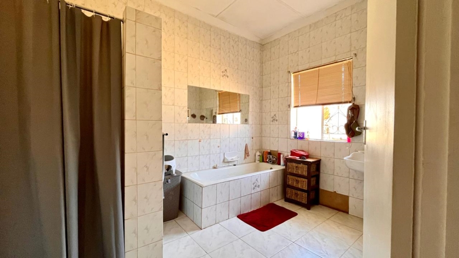 4 Bedroom Property for Sale in Dalview Gauteng