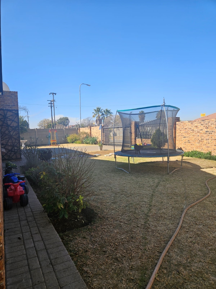 3 Bedroom Property for Sale in Riversdale Gauteng