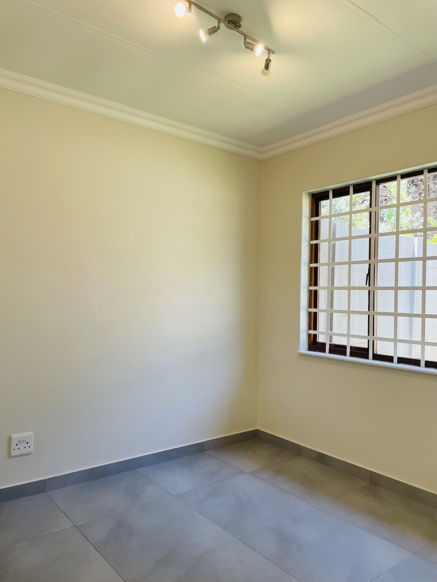 3 Bedroom Property for Sale in Noordheuwel Gauteng