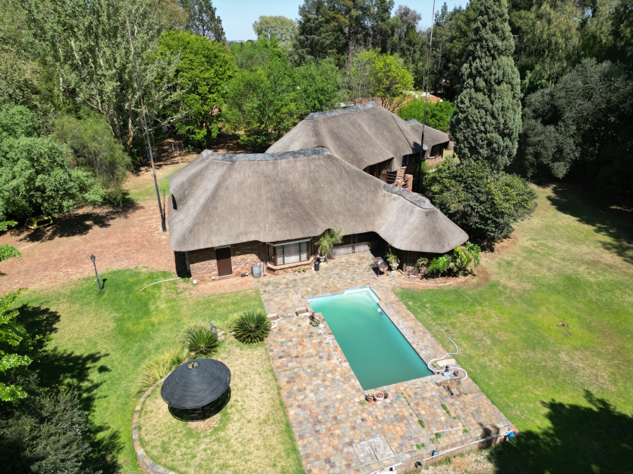 7 Bedroom Property for Sale in Unitas Park Gauteng