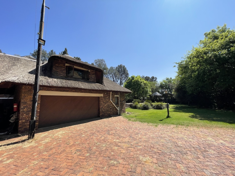 7 Bedroom Property for Sale in Unitas Park Gauteng