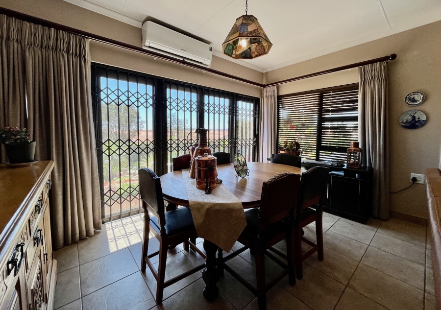 3 Bedroom Property for Sale in The Retreat Gauteng