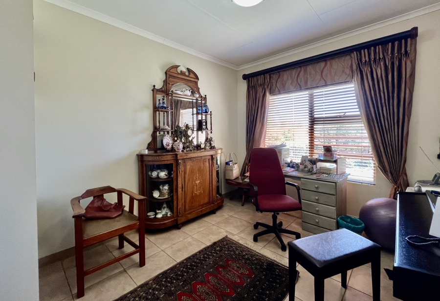 3 Bedroom Property for Sale in The Retreat Gauteng