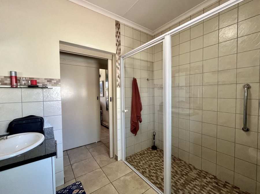 3 Bedroom Property for Sale in The Retreat Gauteng