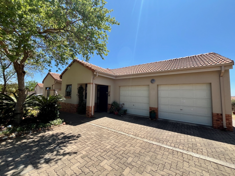 3 Bedroom Property for Sale in The Retreat Gauteng