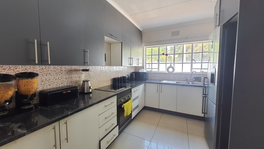 4 Bedroom Property for Sale in Florida Gauteng