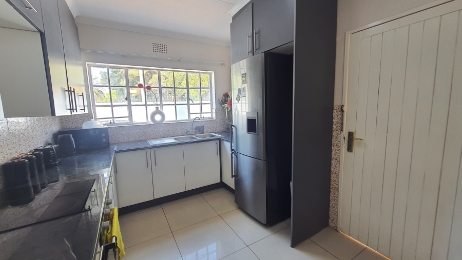 4 Bedroom Property for Sale in Florida Gauteng