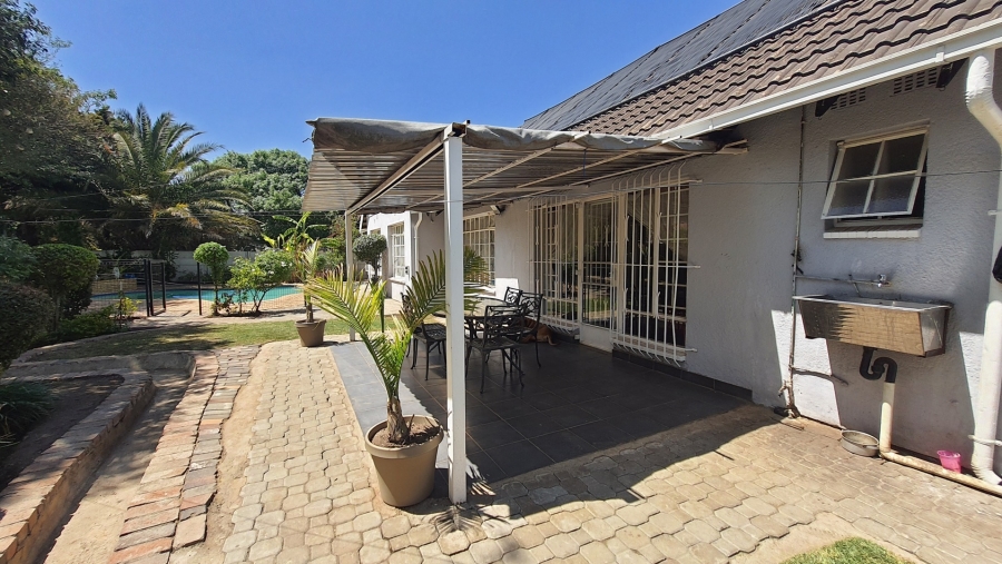 4 Bedroom Property for Sale in Florida Gauteng