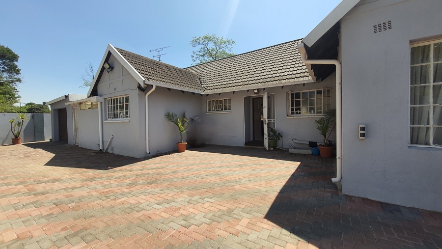 4 Bedroom Property for Sale in Florida Gauteng