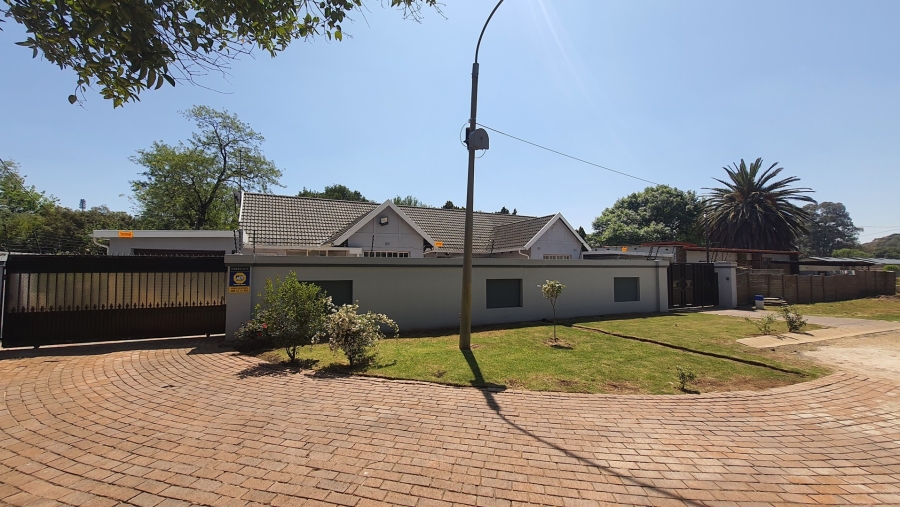 4 Bedroom Property for Sale in Florida Gauteng