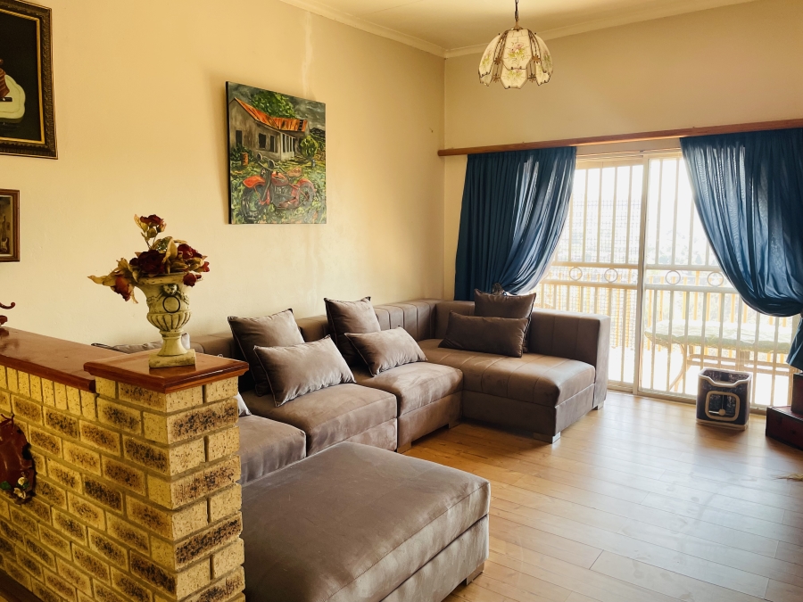 5 Bedroom Property for Sale in Kenmare Gauteng