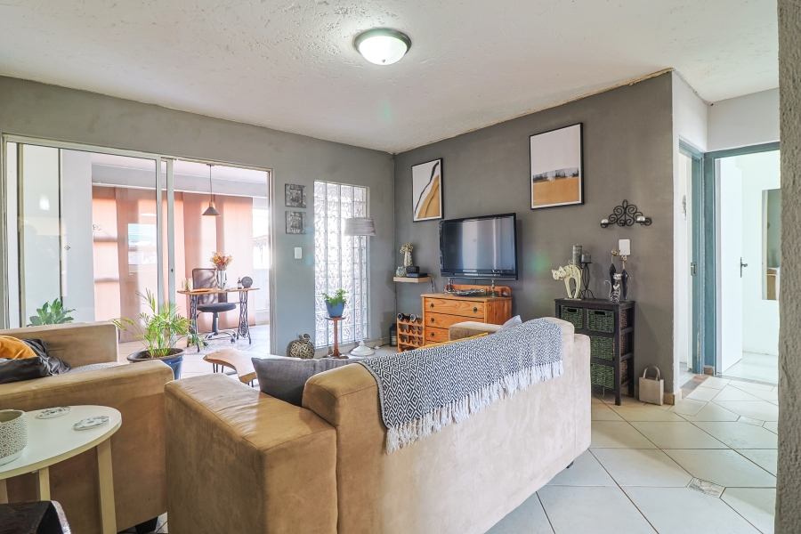 2 Bedroom Property for Sale in South Crest Gauteng