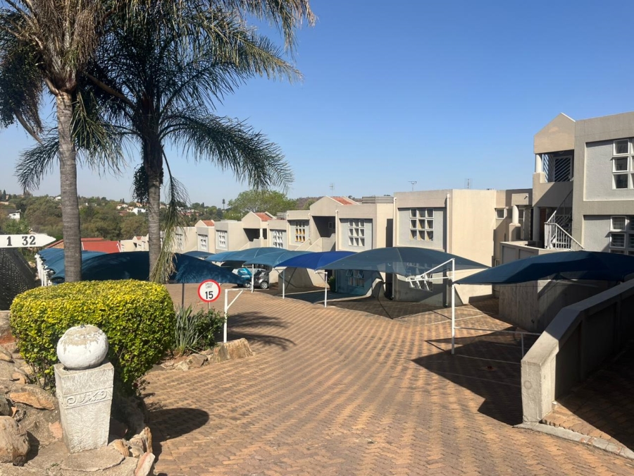 3 Bedroom Property for Sale in Oakdene Gauteng