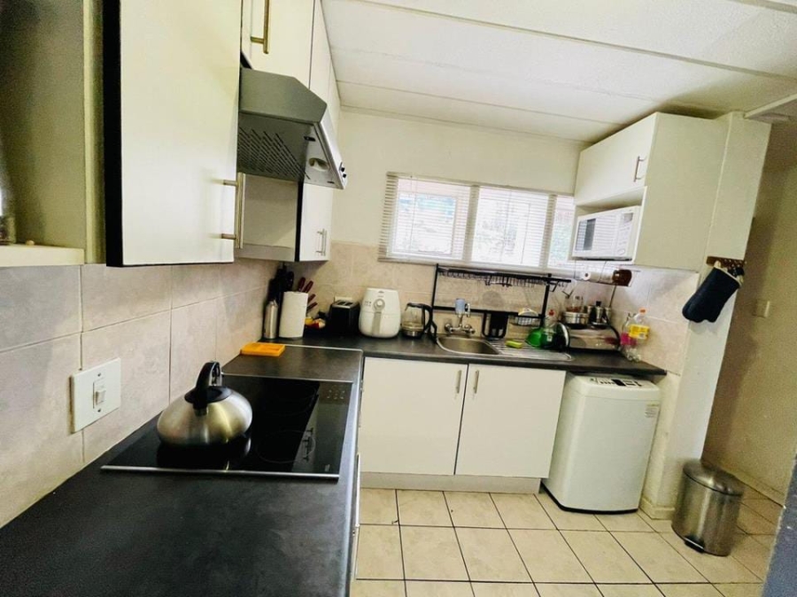 3 Bedroom Property for Sale in Oakdene Gauteng