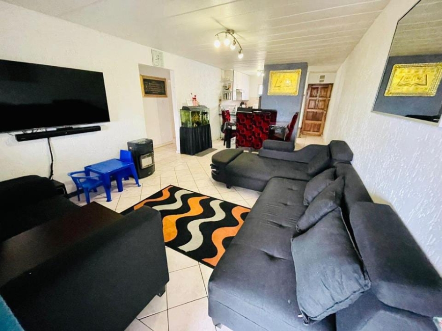 3 Bedroom Property for Sale in Oakdene Gauteng