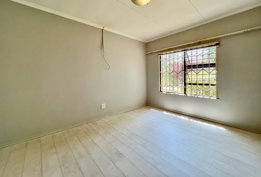 2 Bedroom Property for Sale in The Retreat Gauteng