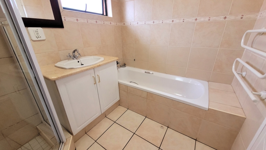 3 Bedroom Property for Sale in Meyersdal Gauteng