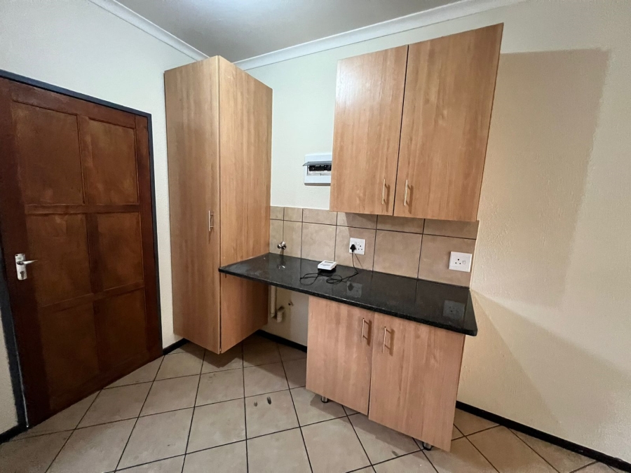 2 Bedroom Property for Sale in Albertsdal Gauteng