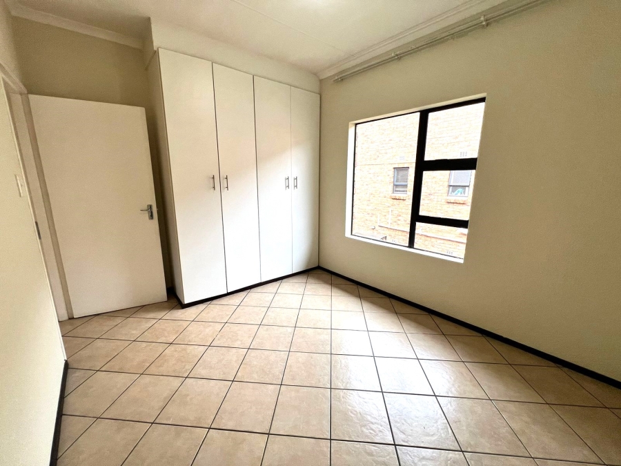 2 Bedroom Property for Sale in Albertsdal Gauteng