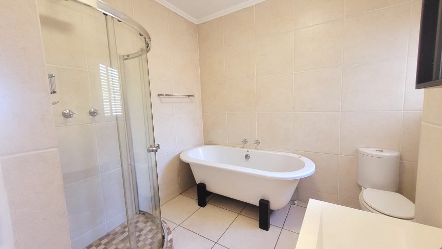 To Let 2 Bedroom Property for Rent in Greenstone Hill Gauteng