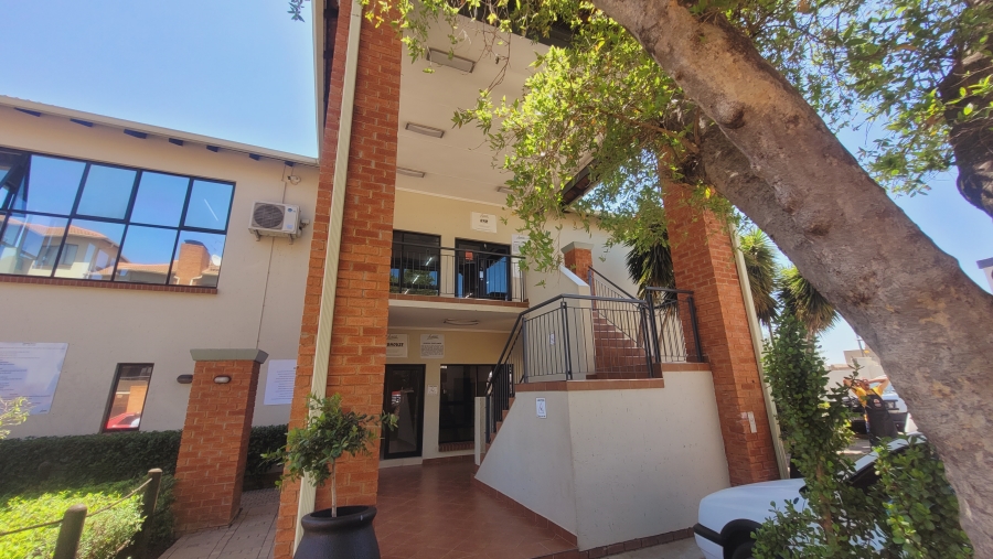 To Let 2 Bedroom Property for Rent in Greenstone Hill Gauteng