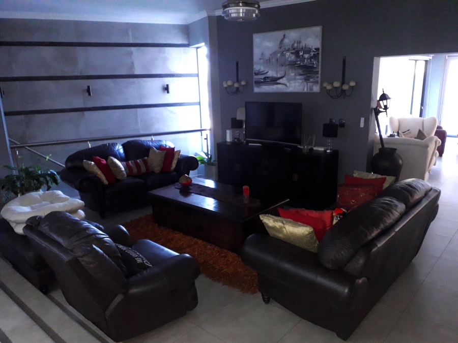 To Let 1 Bedroom Property for Rent in Waterkloof Ridge Gauteng