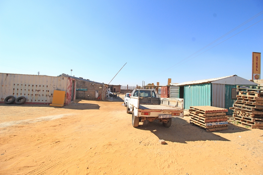 To Let commercial Property for Rent in Tshepisong Gauteng