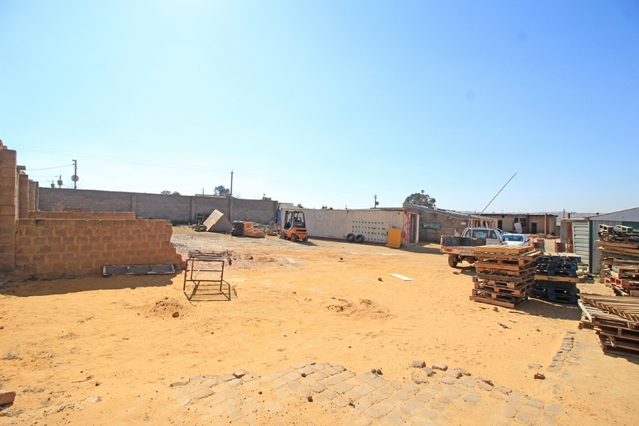 To Let commercial Property for Rent in Tshepisong Gauteng