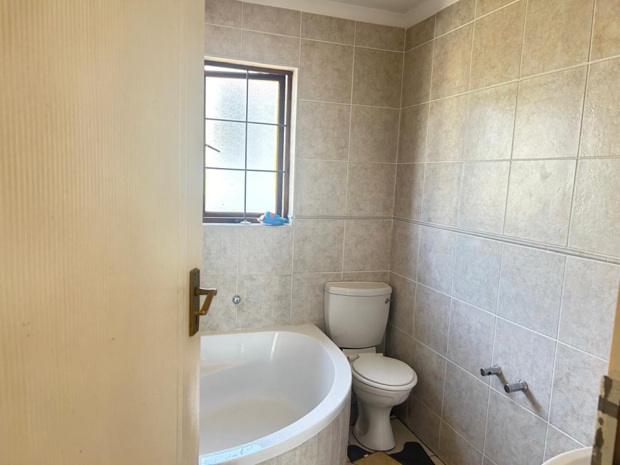 To Let 2 Bedroom Property for Rent in Bloubosrand Gauteng