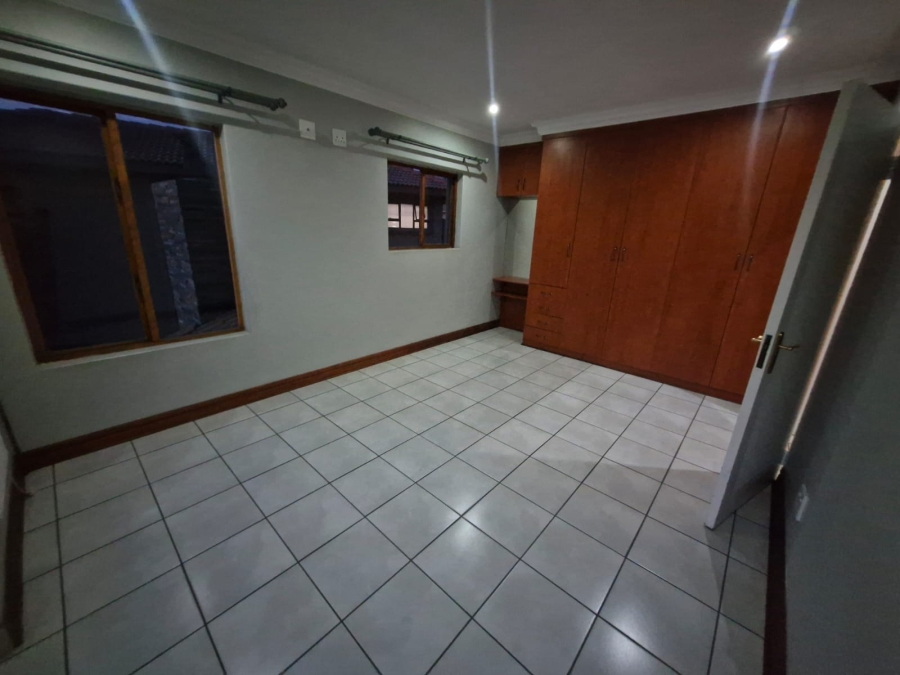 3 Bedroom Property for Sale in Kenleaf Gauteng